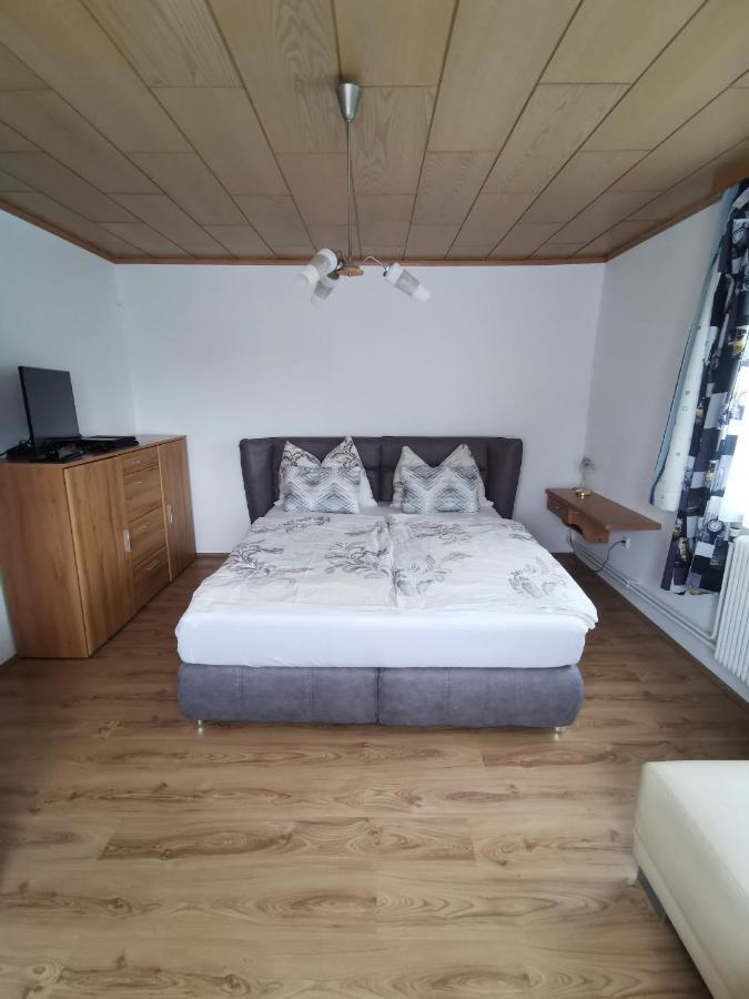 Ferienwohnung Solebad Гмюнд Екстер'єр фото